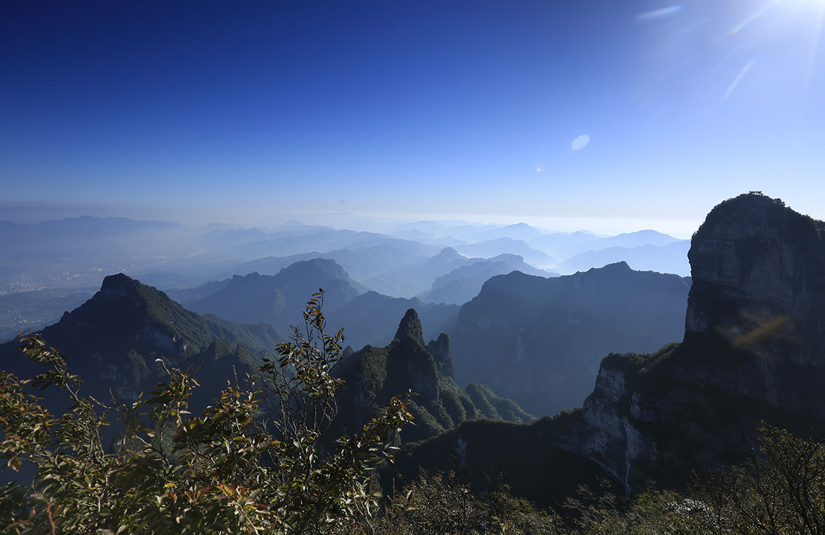 山峰叠恋