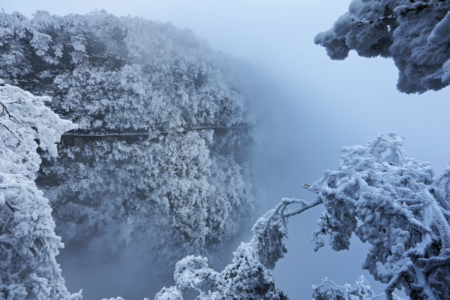 《雪域仙山》