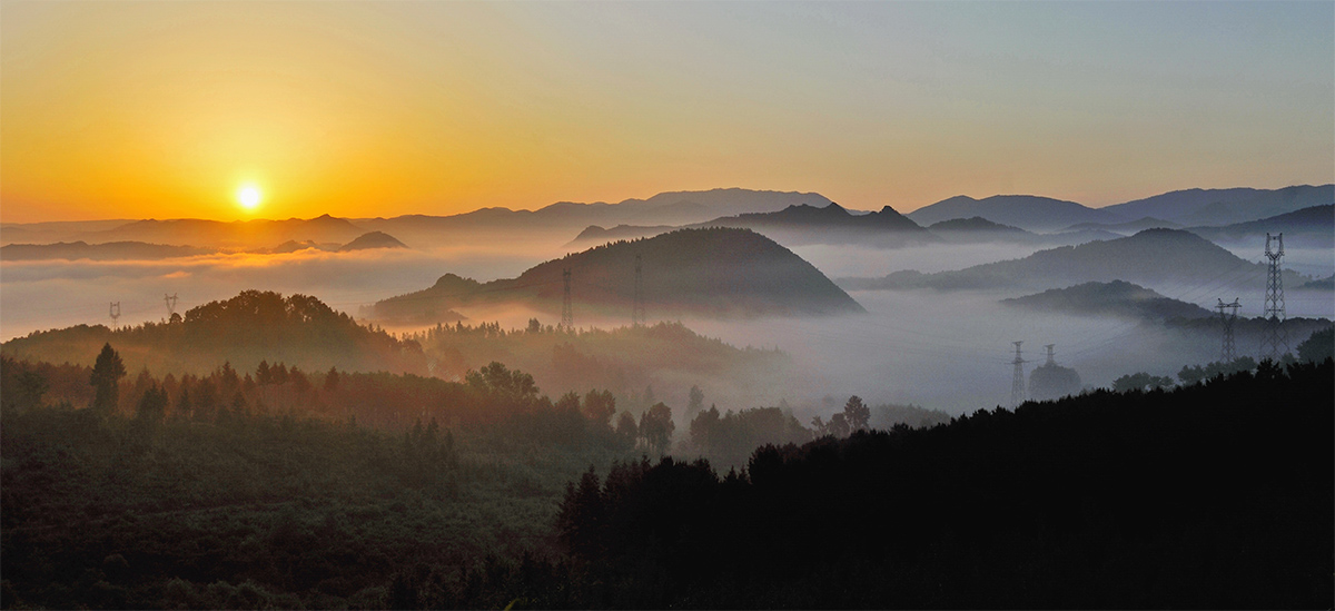 岭上晨曦