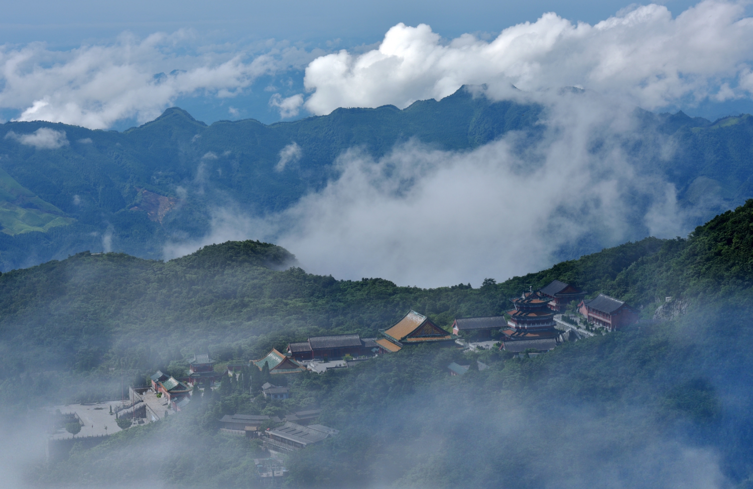 雾漫仙寺
