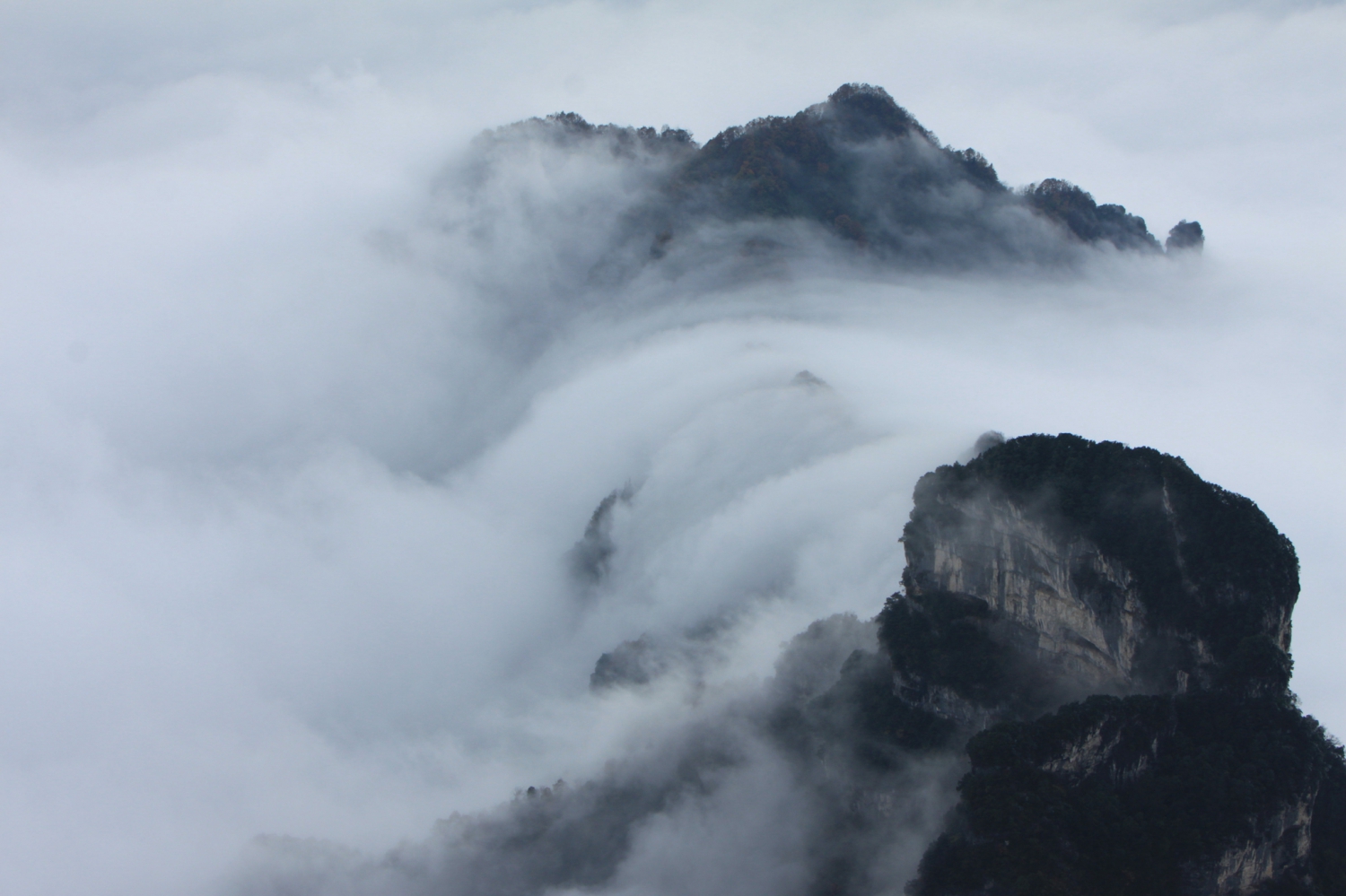 雾漫仙山
