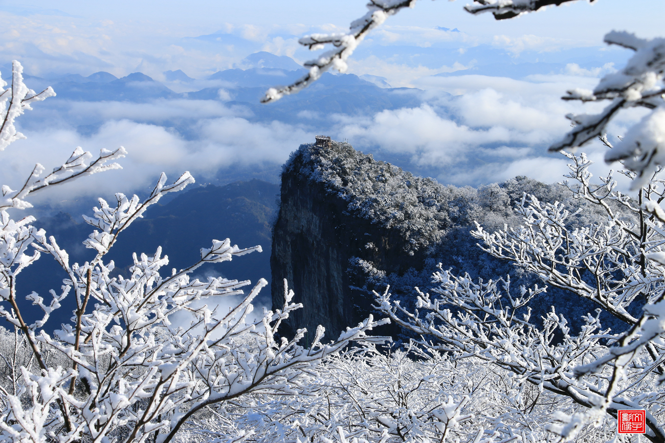 天门观雪景