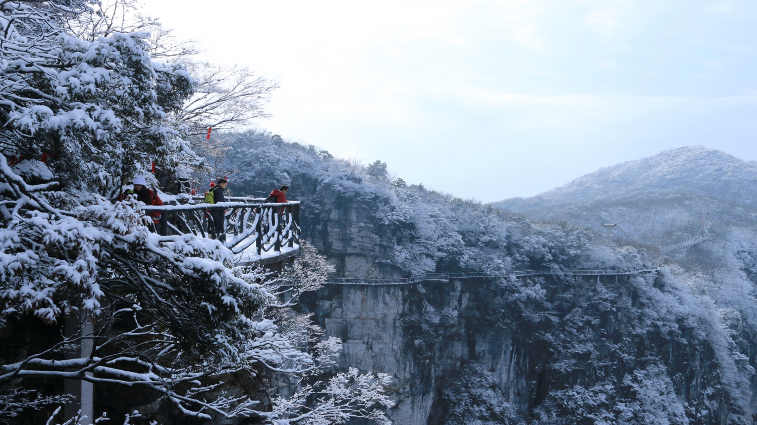 雾凇漫仙山