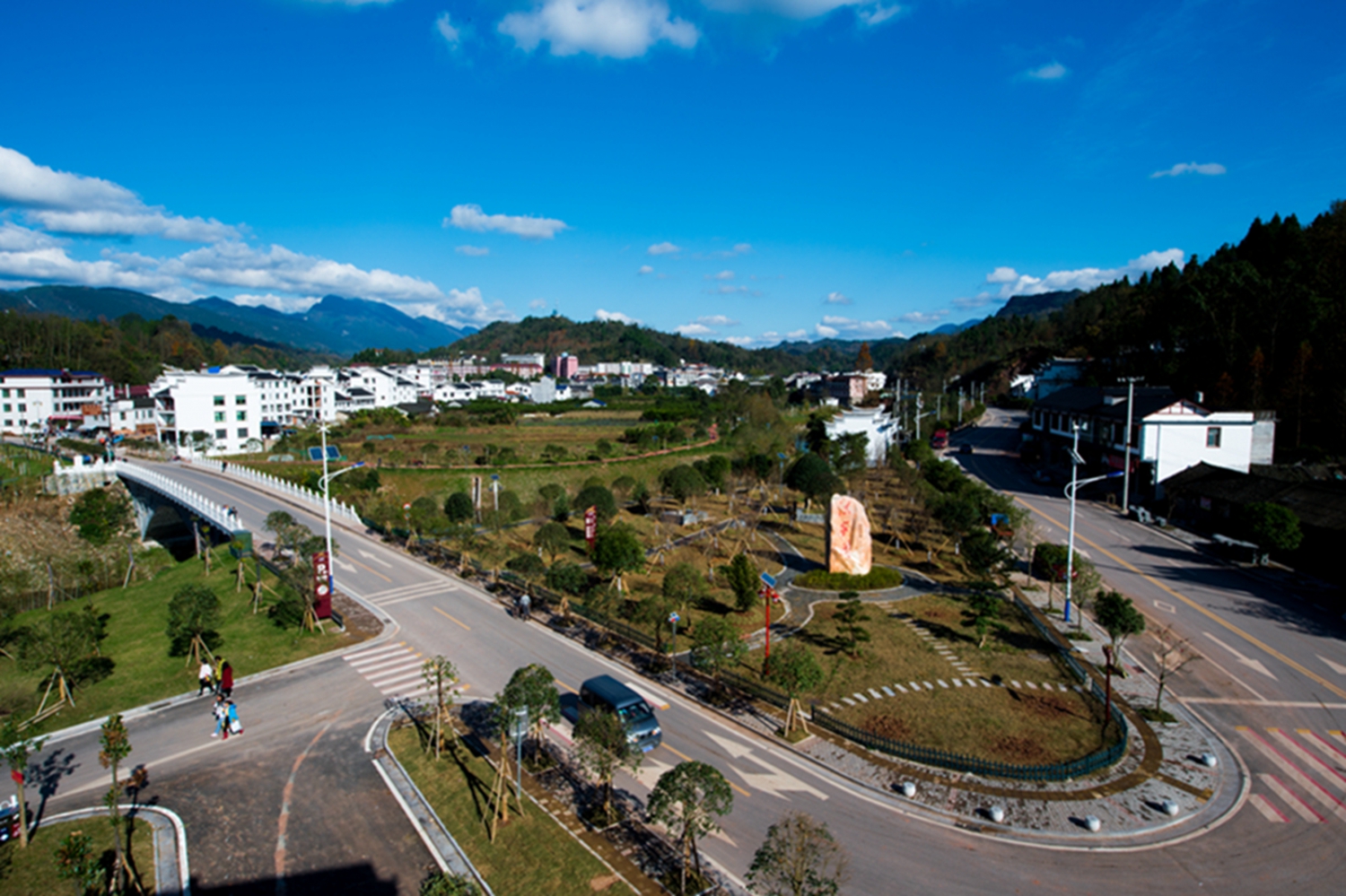 1.走进白族乡村魅力洪家关贺龙公园-李维跃