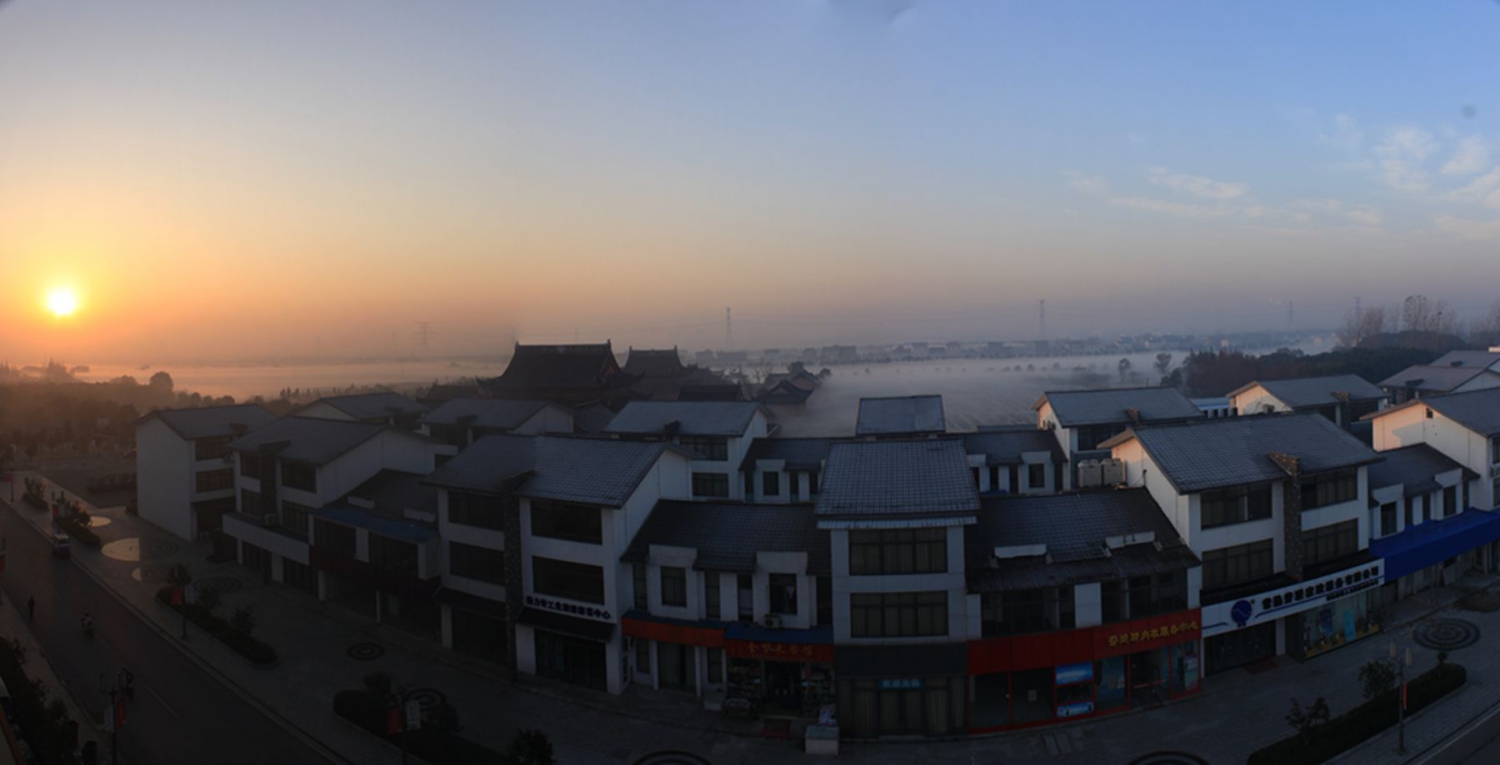 隆力奇小镇