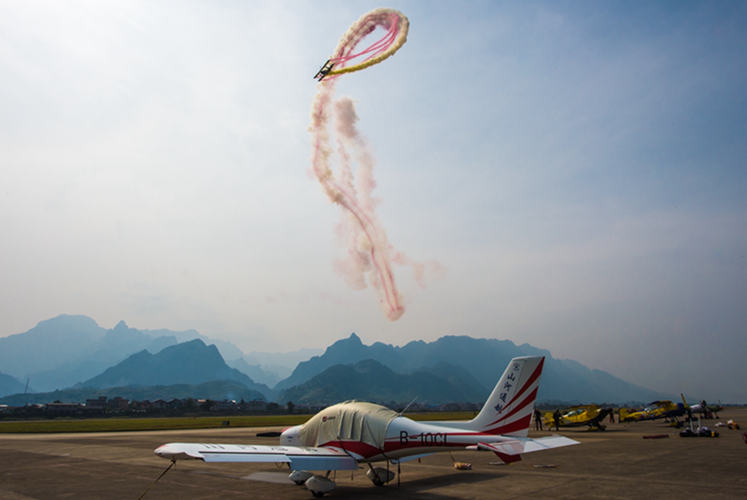 观天门搏击长空