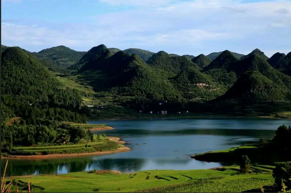 《山水相映》