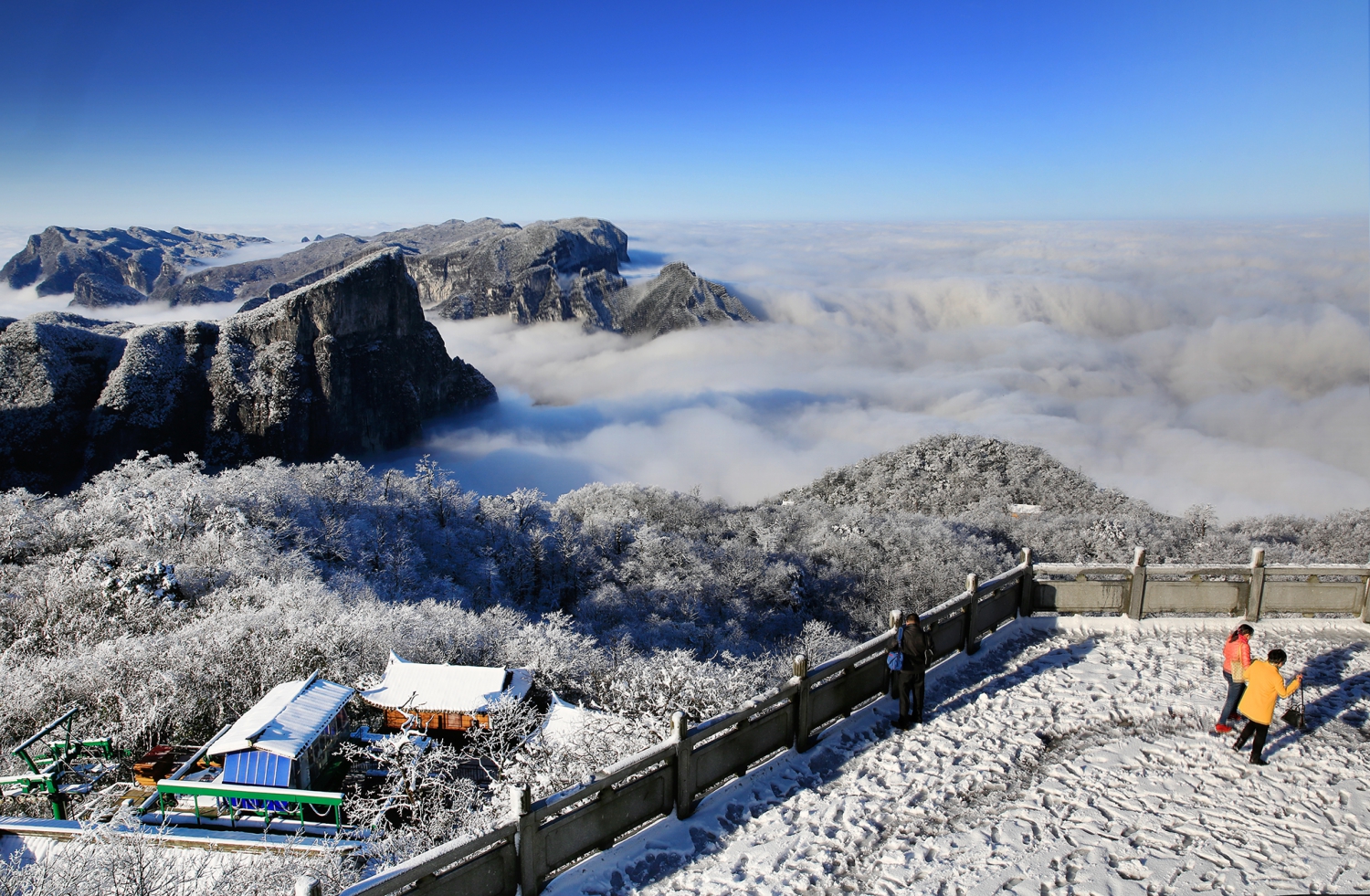 雪域仙山