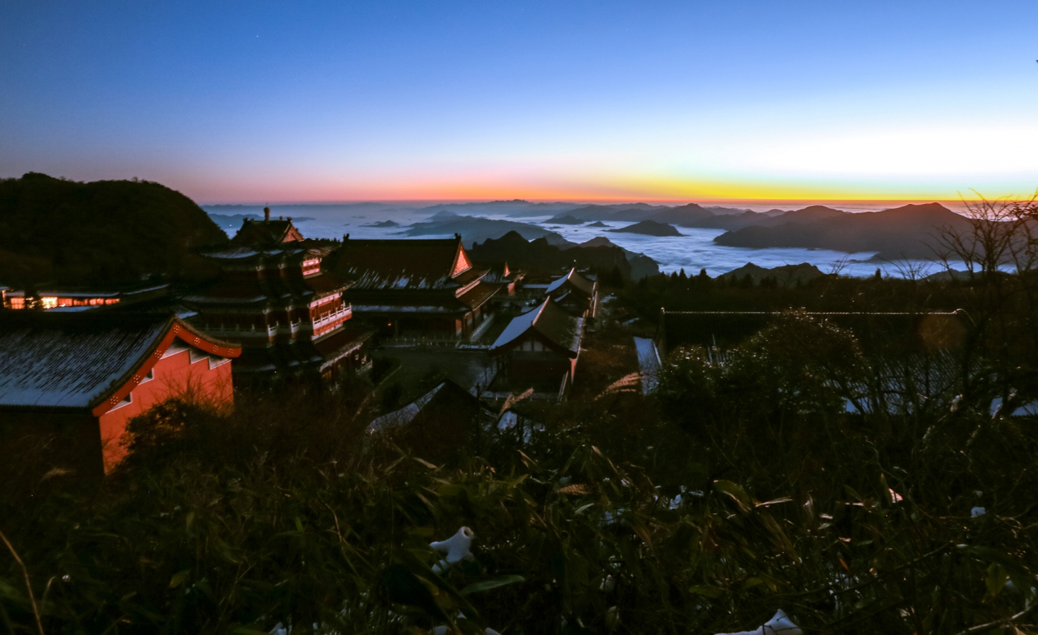 佛门 晨光(组图) 1