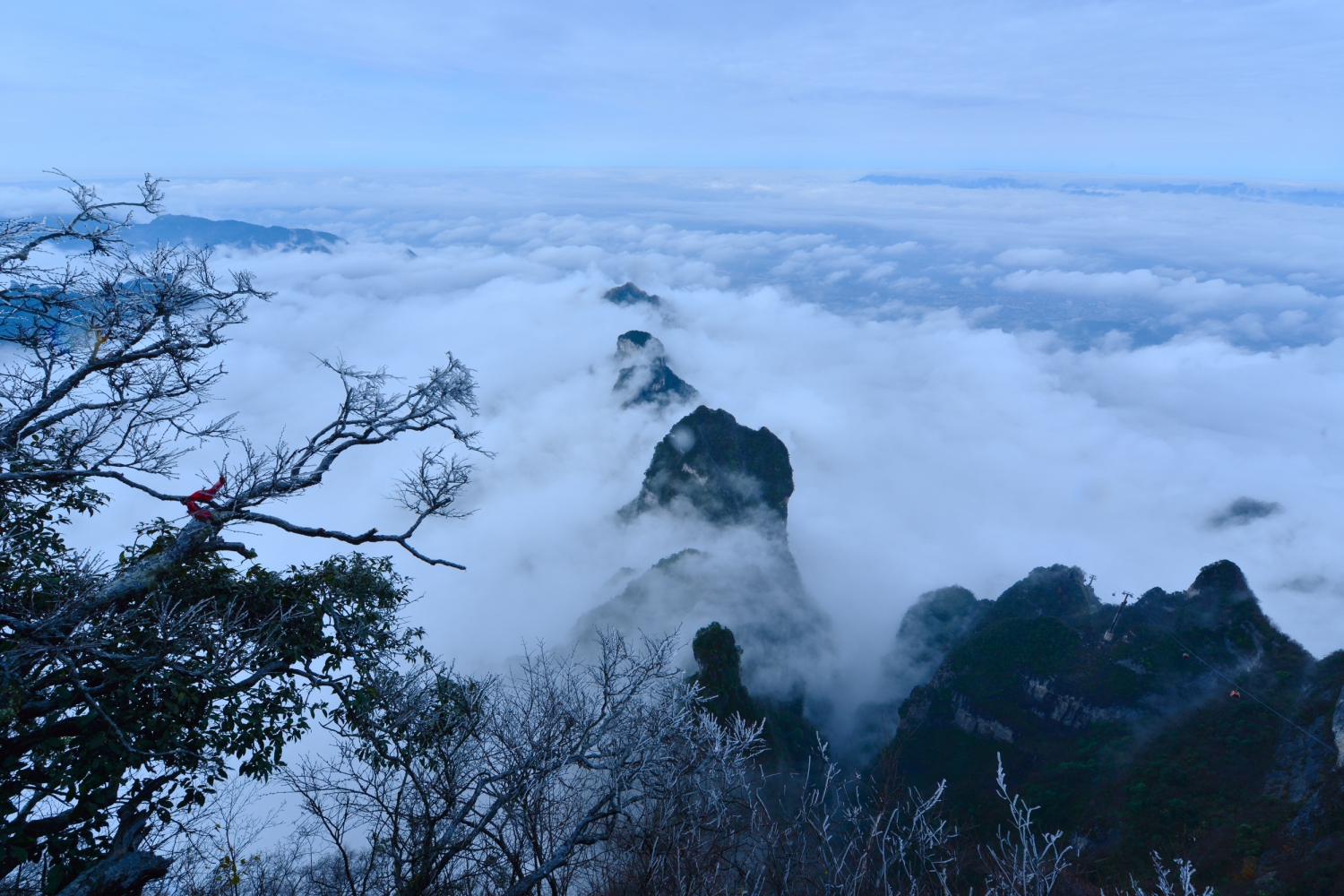 天门山云海