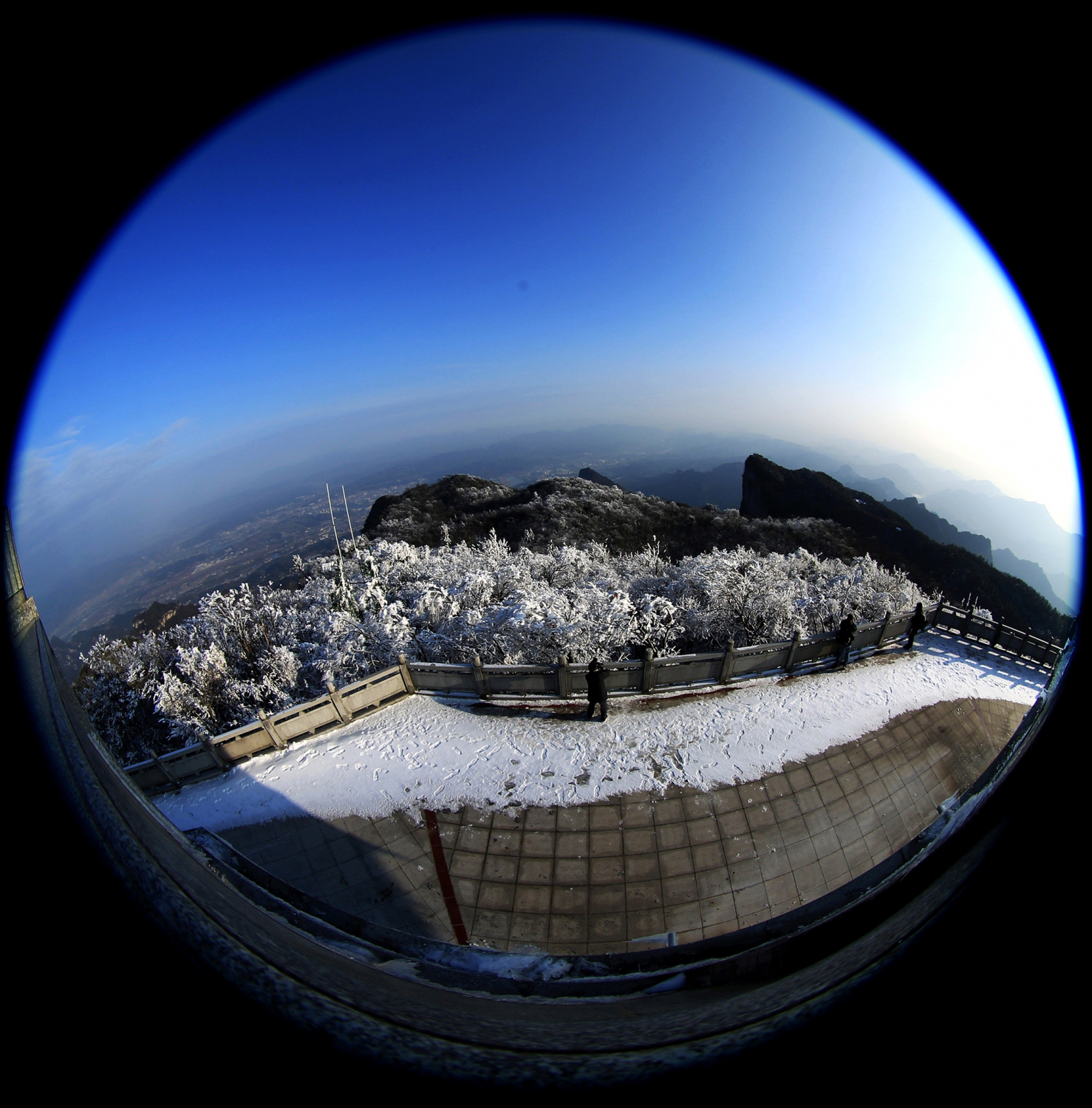 “鱼眼”中的美雪景(组照四幅)