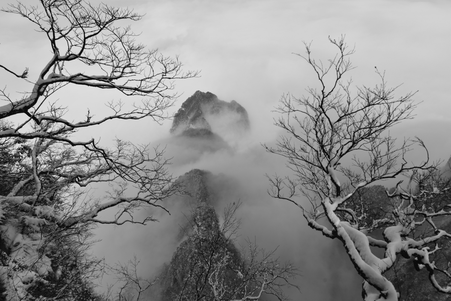 墨色天门山