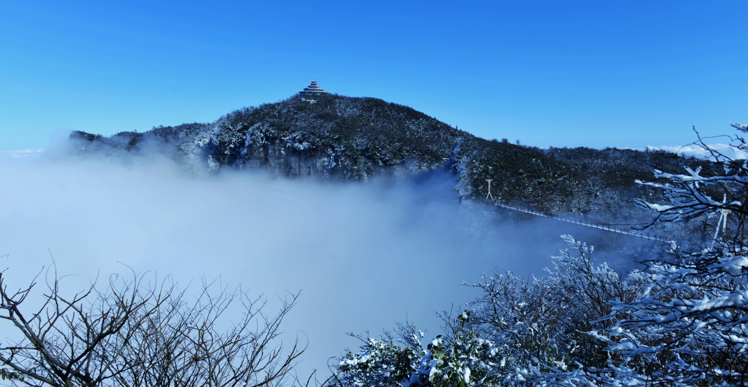 云梦仙山雪景