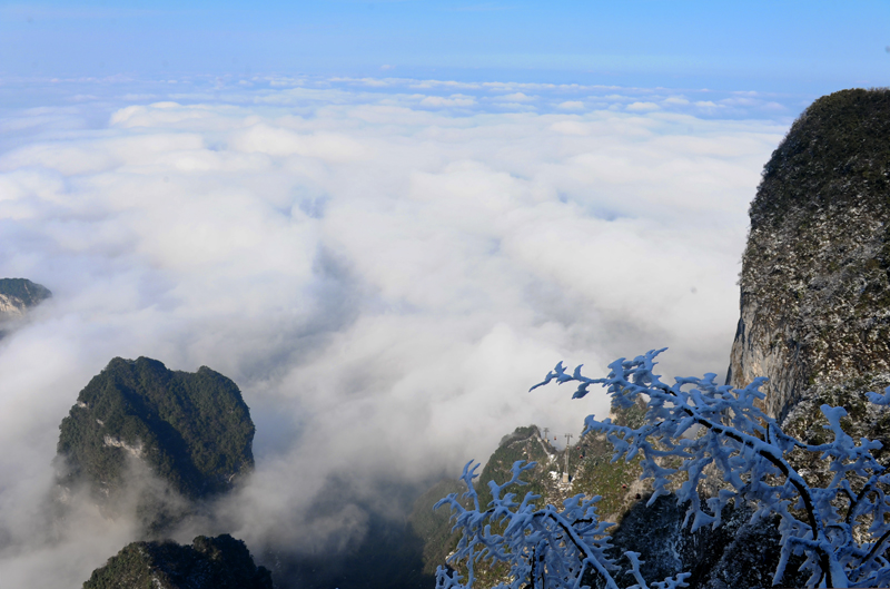 雪后初晴天门山--2