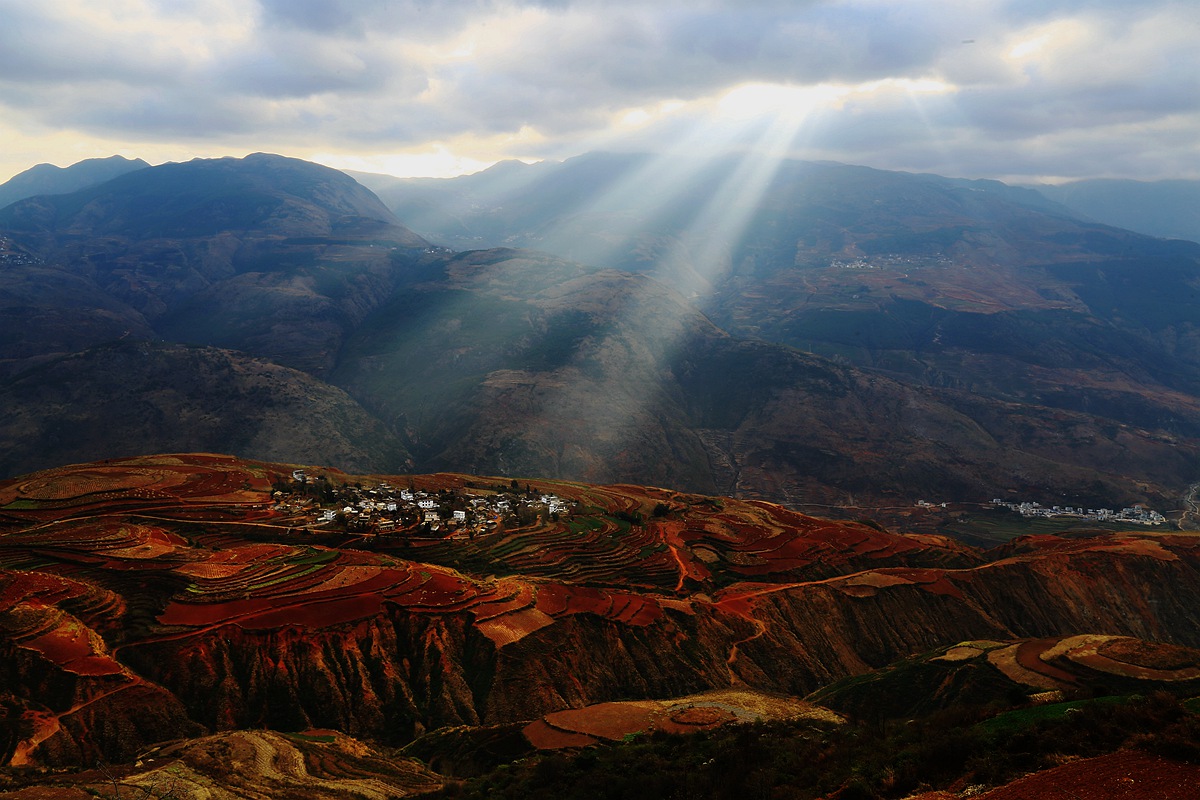 东川红土地