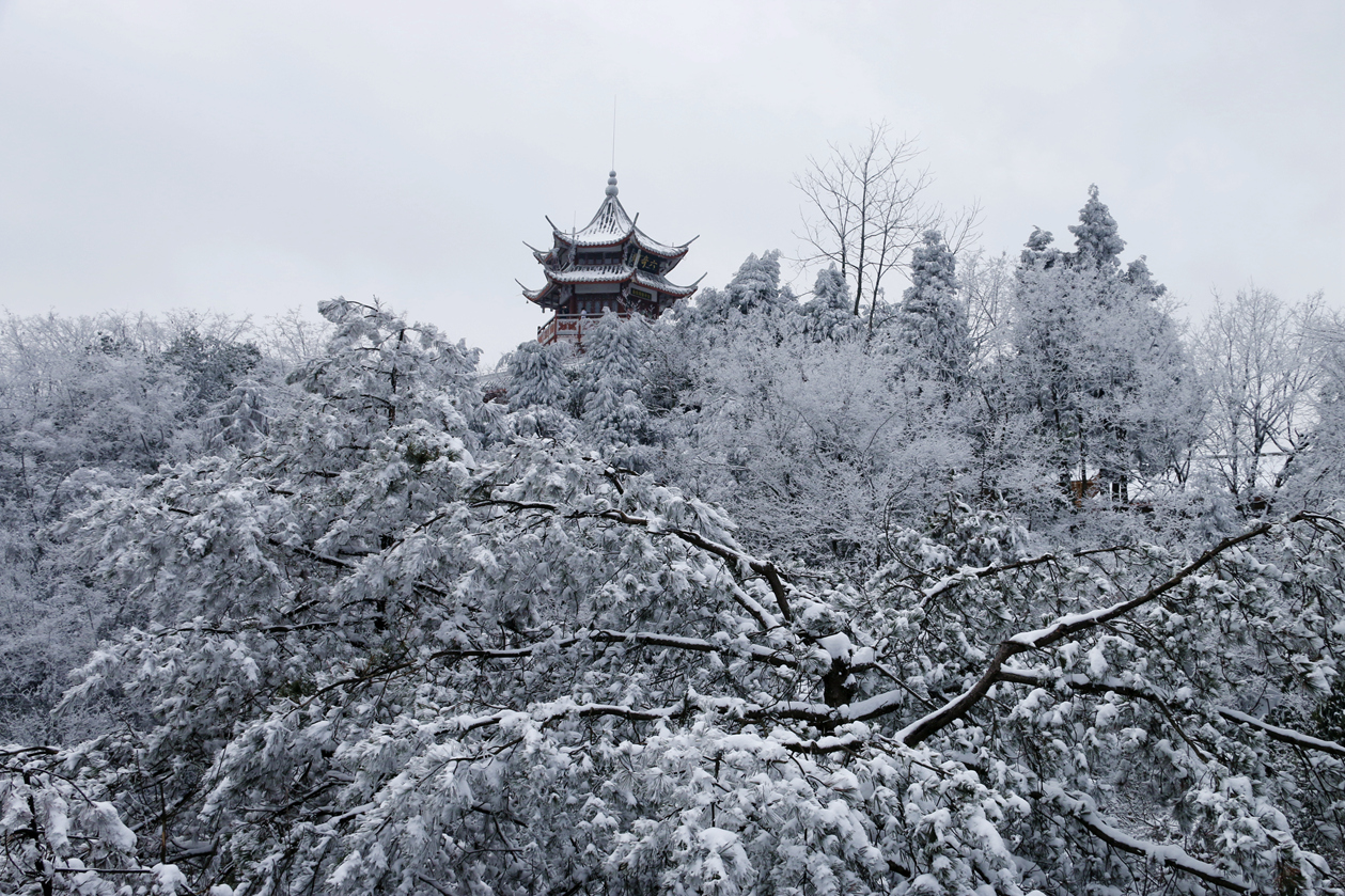 雪景中的黄石寨3