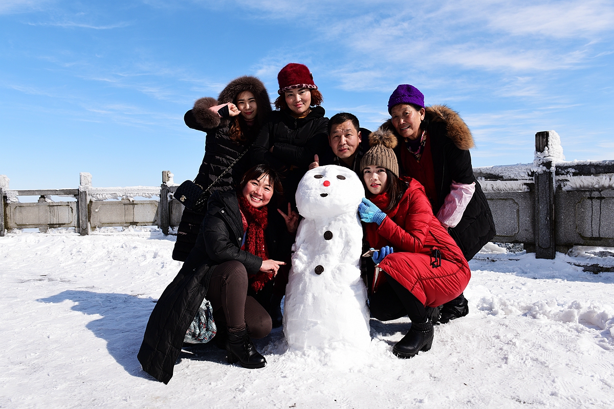 来一张冰天雪地全家福