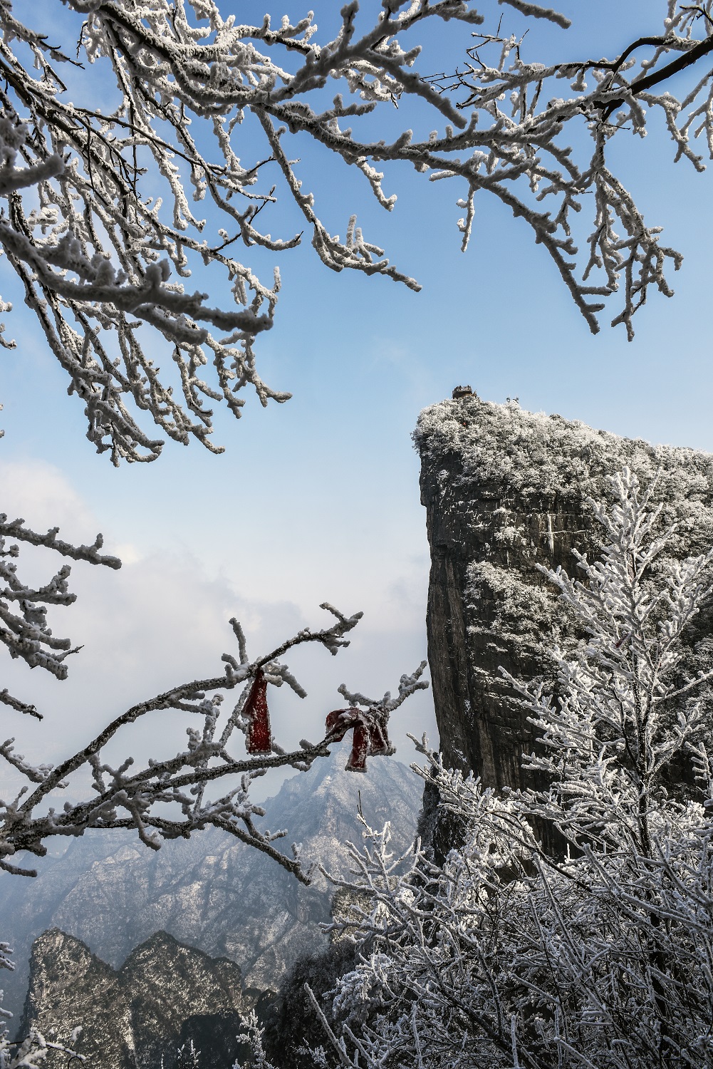 冰雪玉壶峰