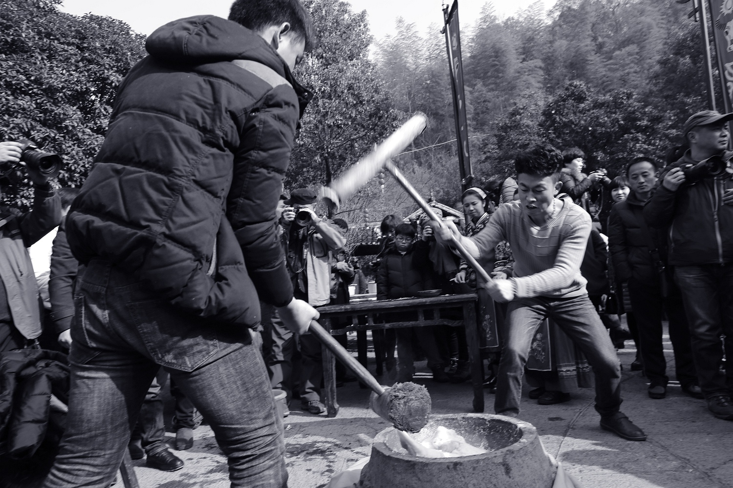 过赶年打年粑《4》