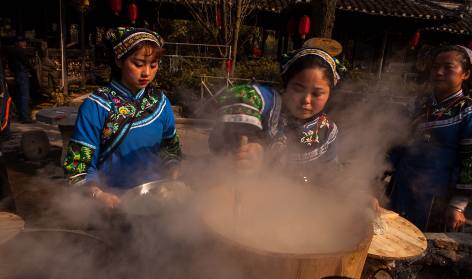 铲糯米饭