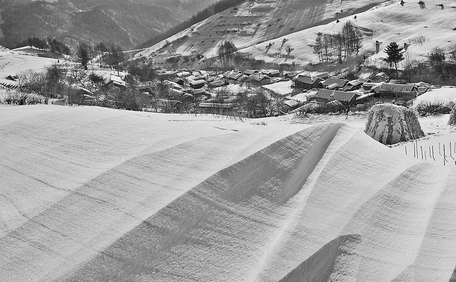 关东雪村------魅力松岭