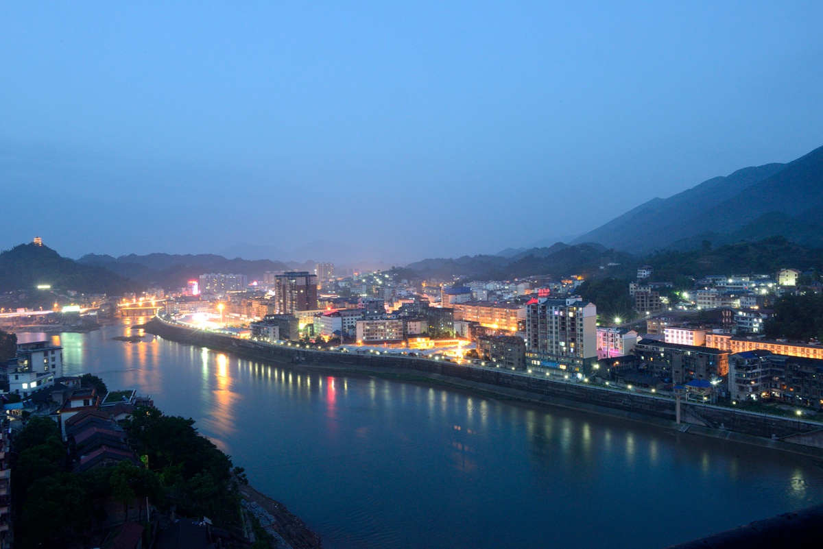 澧水河畔夜色