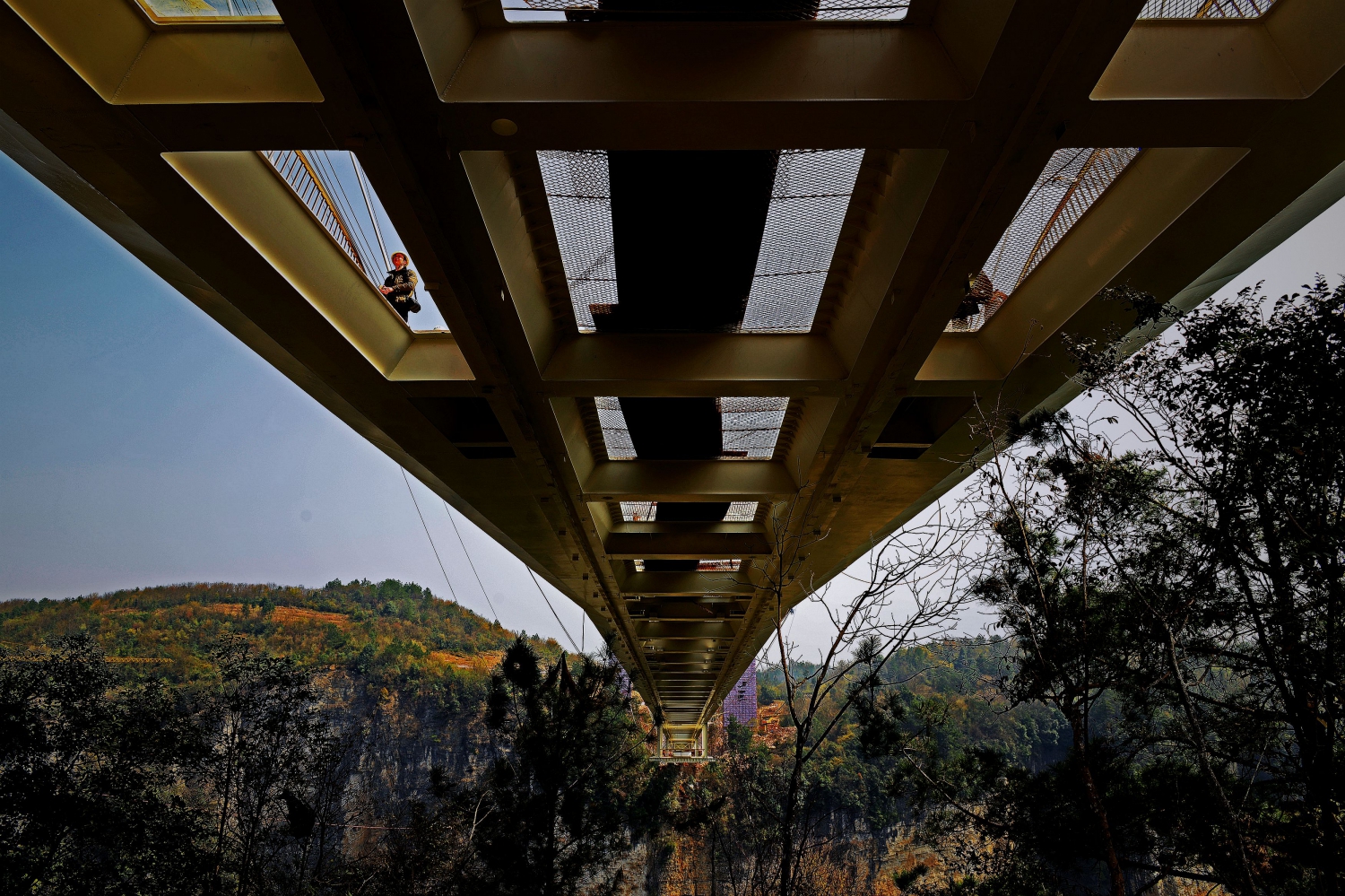 峡谷天路