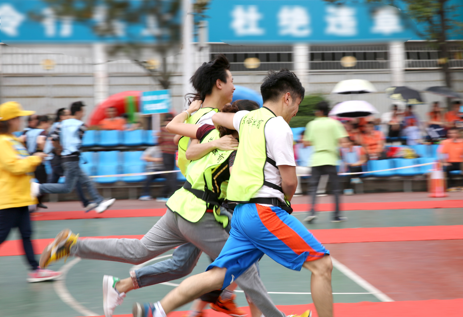 趣味活动 . 环环扣扣
