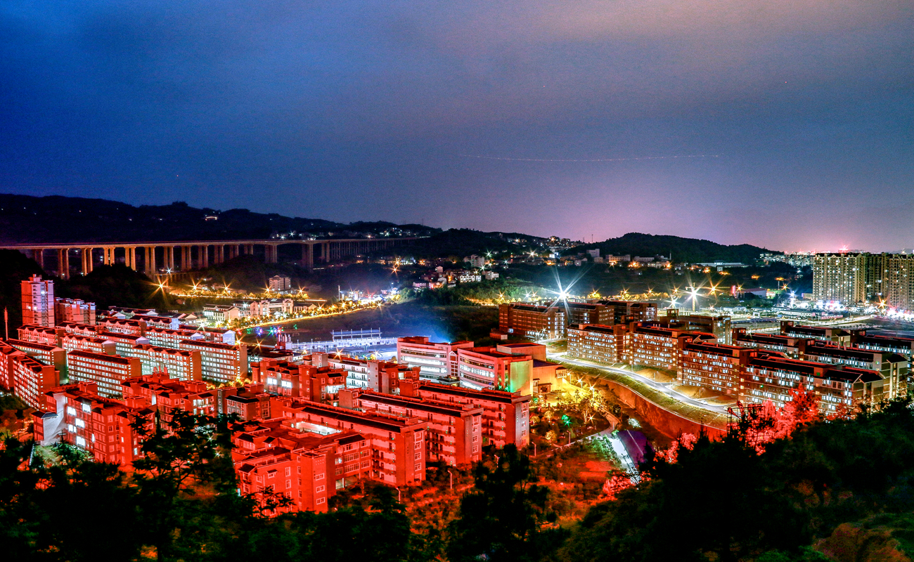 张家界新航院夜景