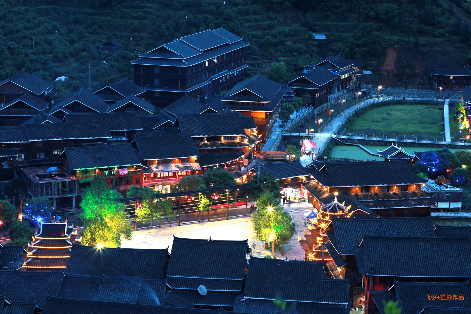 侗寨夜景