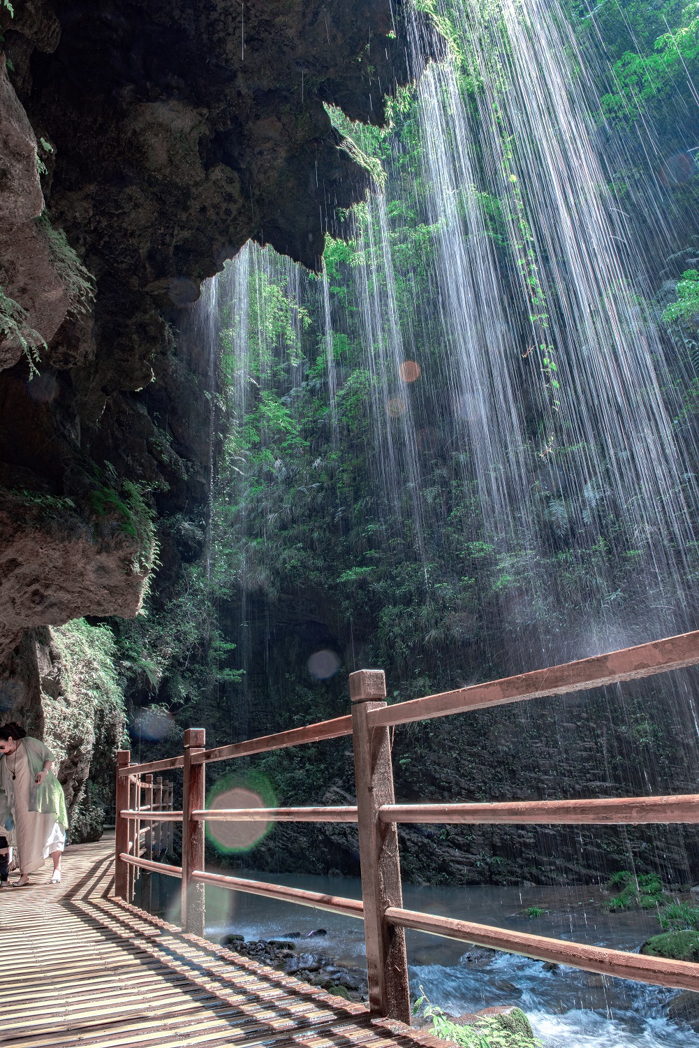 水帘栈道