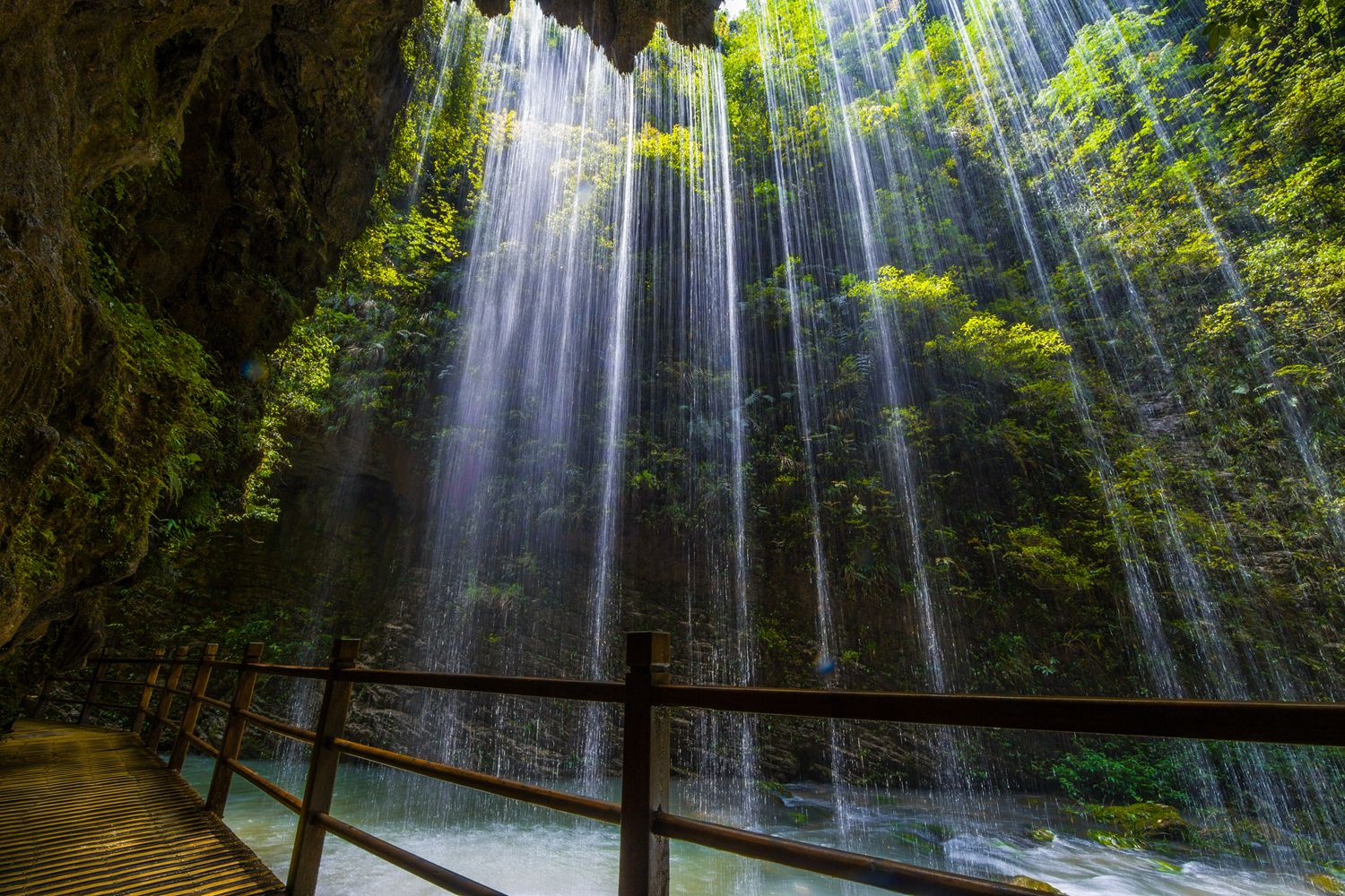 水帘栈道