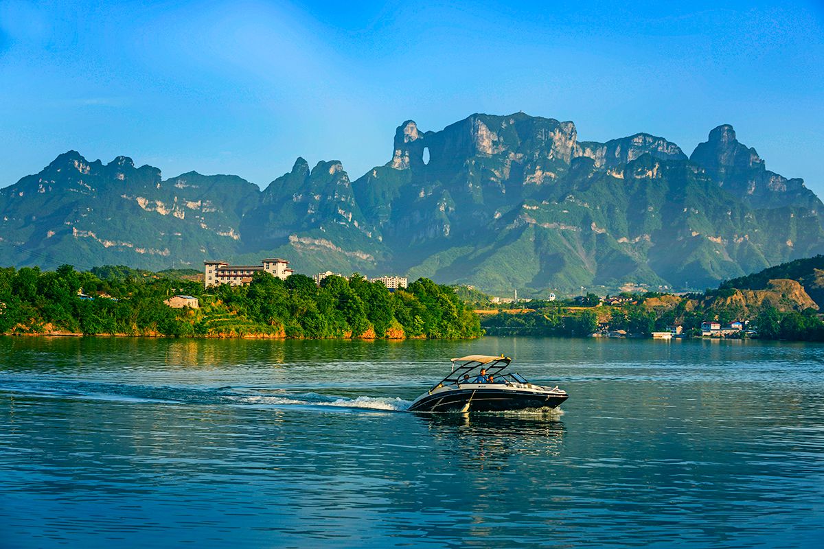 山水之间