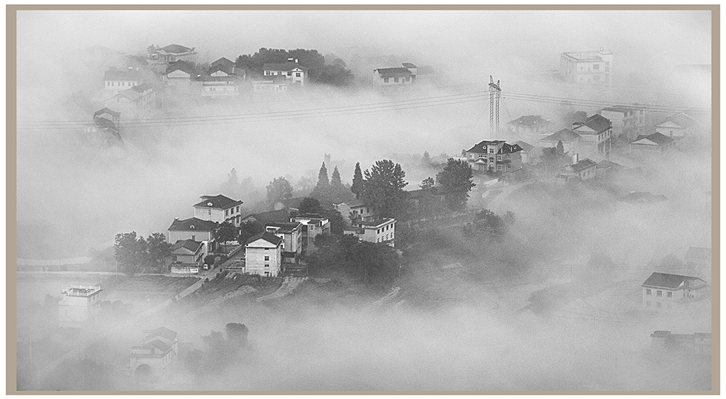 雾绕乡村