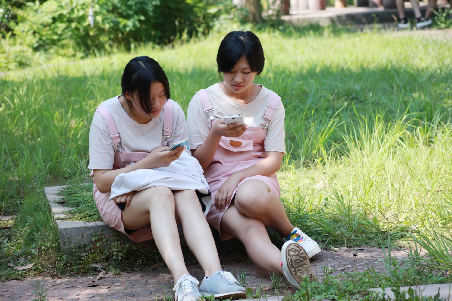 中学生隨意毕业照
