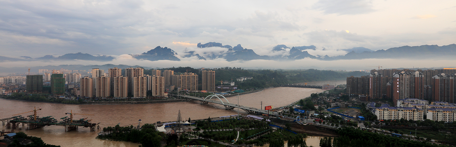 雨后市貌
