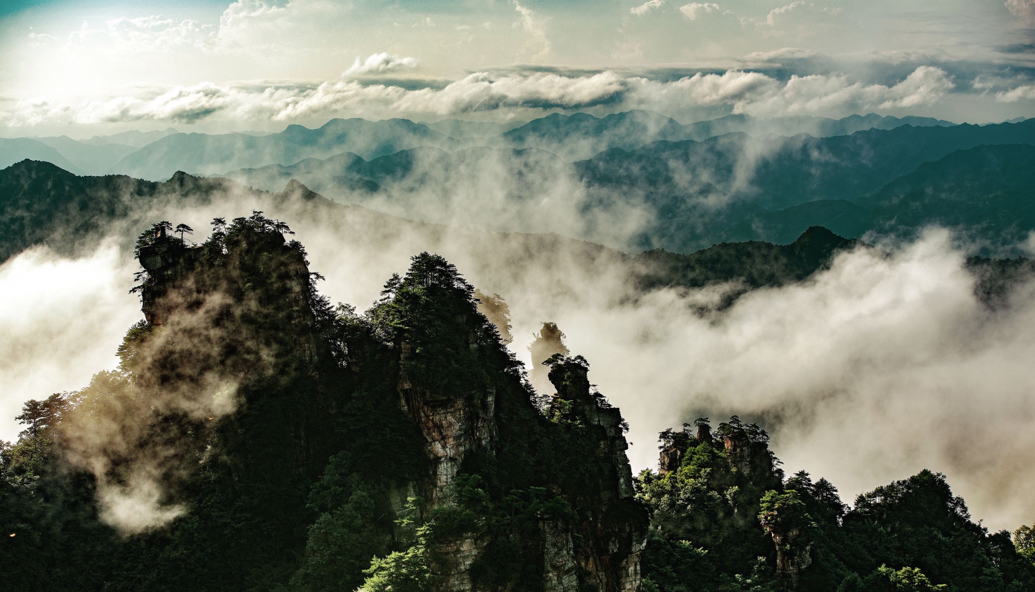 云涌仙山