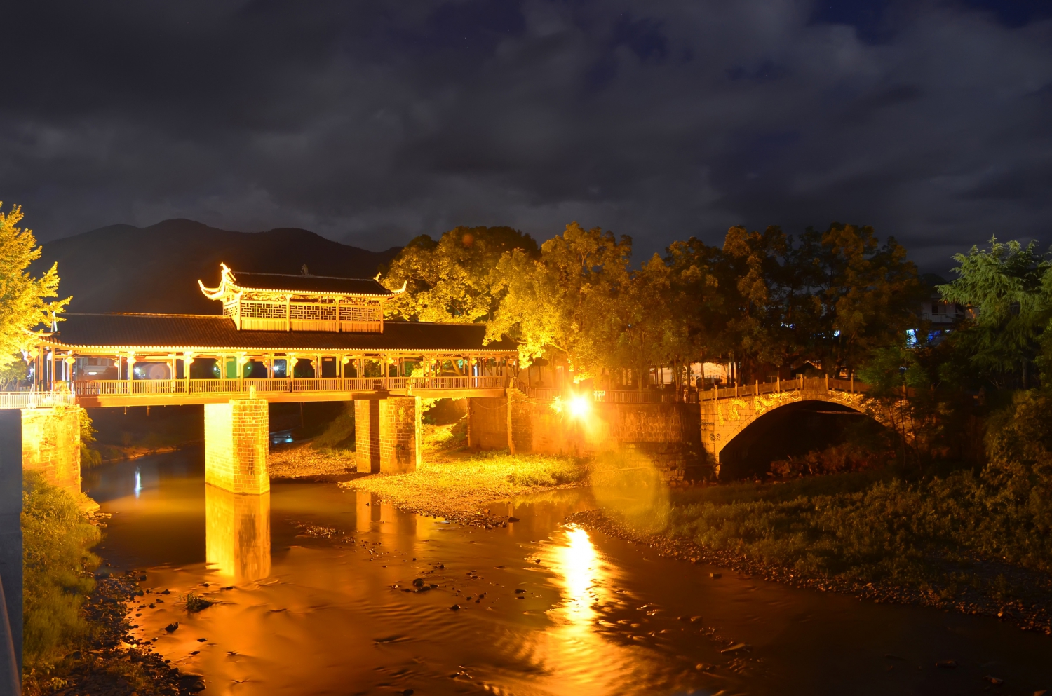 贺龙桥的夜