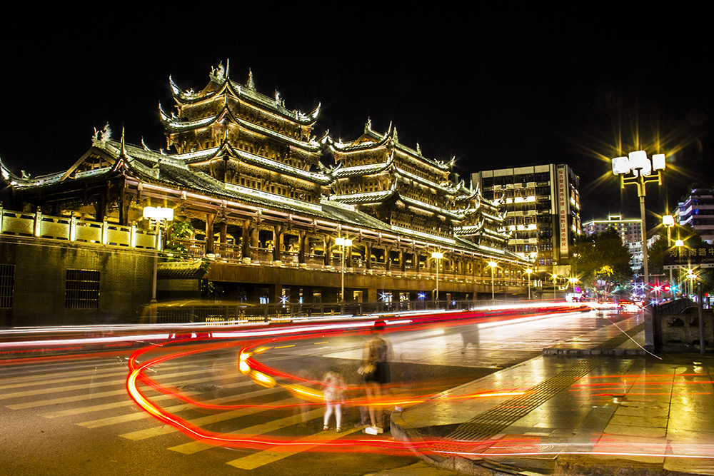 黔州夜色