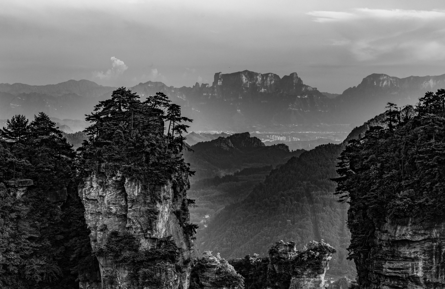 青岩山顶观天门