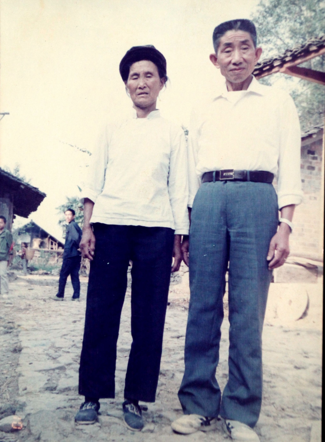 组图( 2 )离别45年与老伴合影