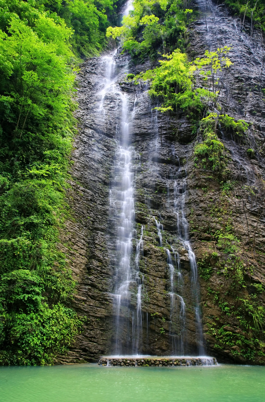 峡谷水韵