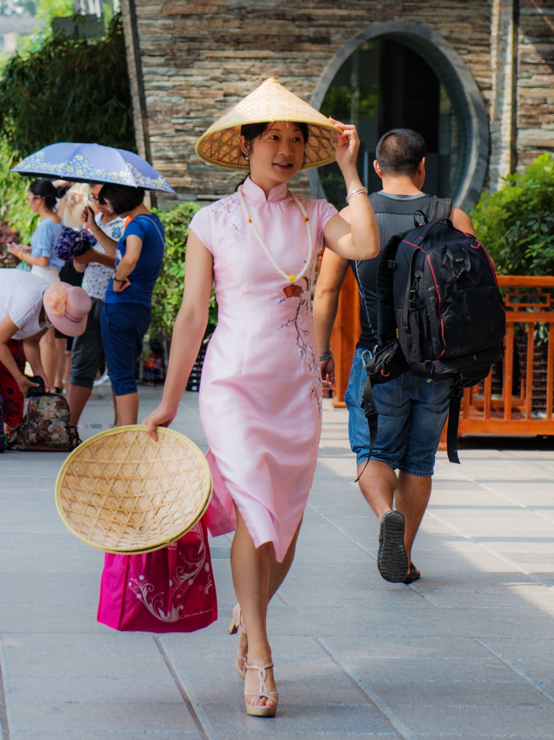 着旗袍的土家妹