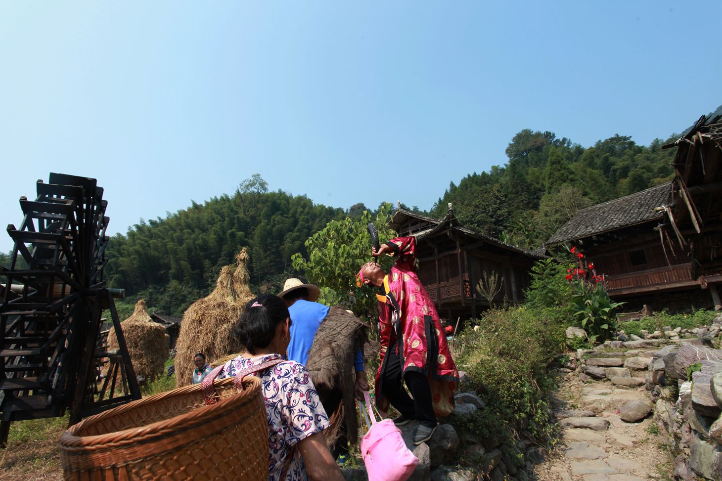四都坪乡首届九十九湾守秋汇惊影