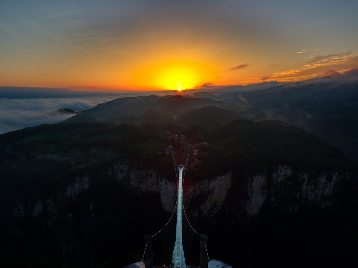 日出东方01