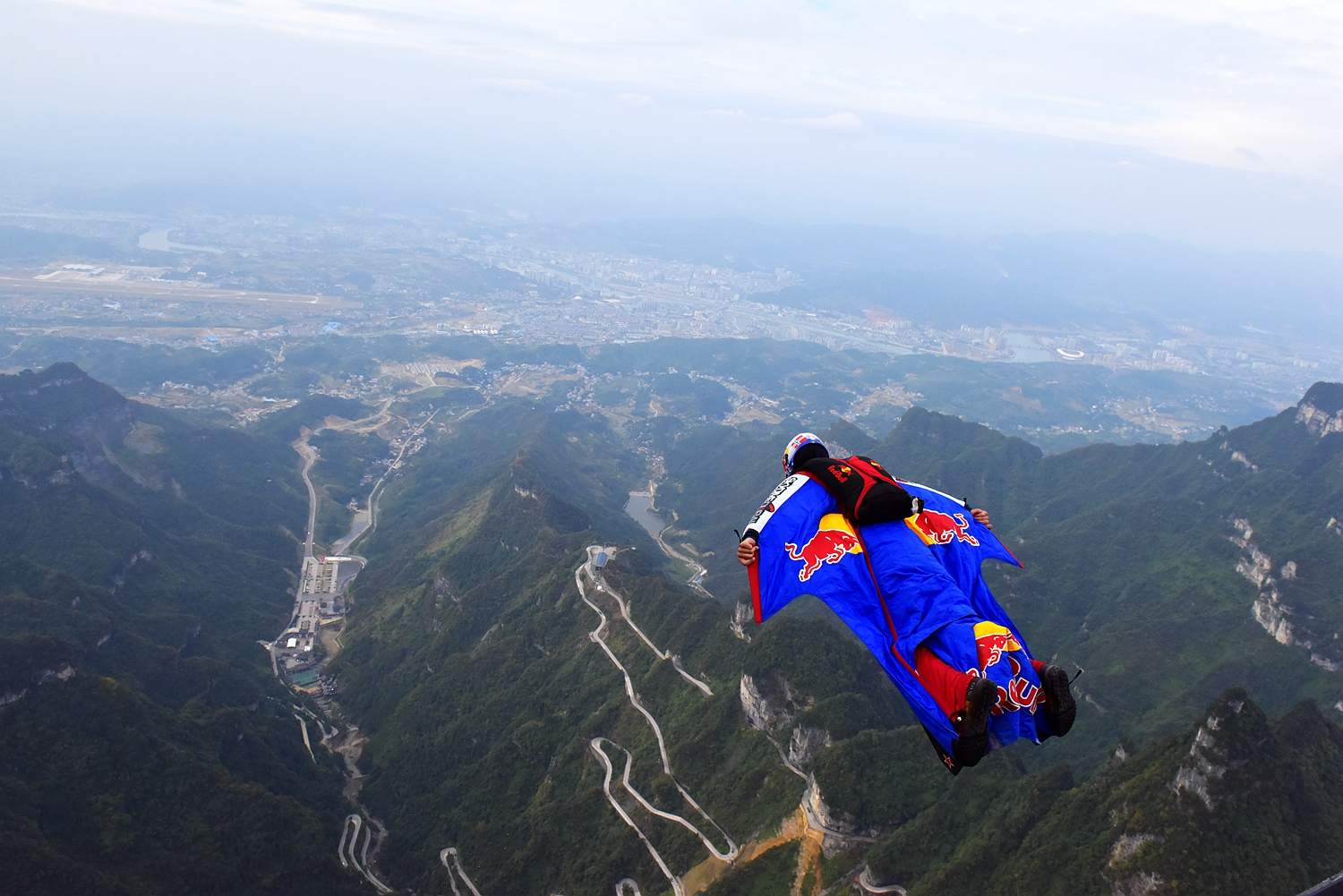 飞越天路