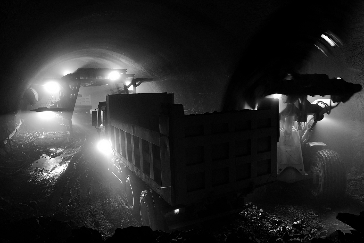 高铁隧道建设掠影1