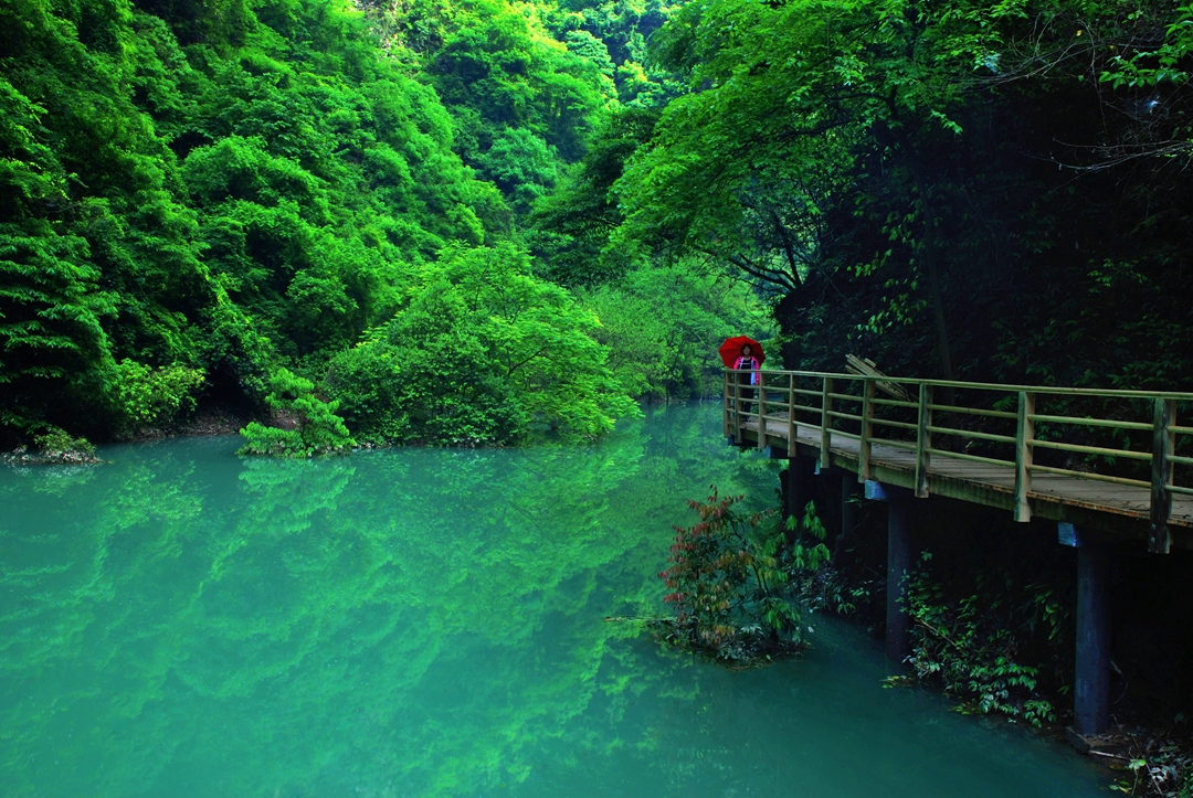 在水一方