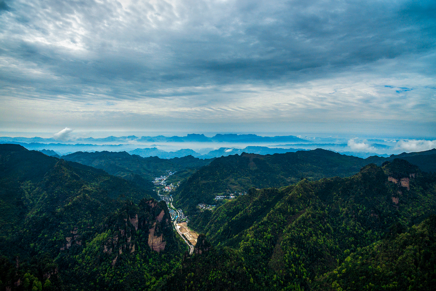 峡谷的秋天