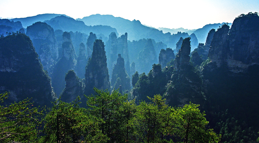 秀美奇峰林